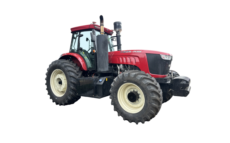 Traktor listrik FMWorld Aolong DK-3004 merah dengan roda tugas berat, dirancang untuk pertanian modern